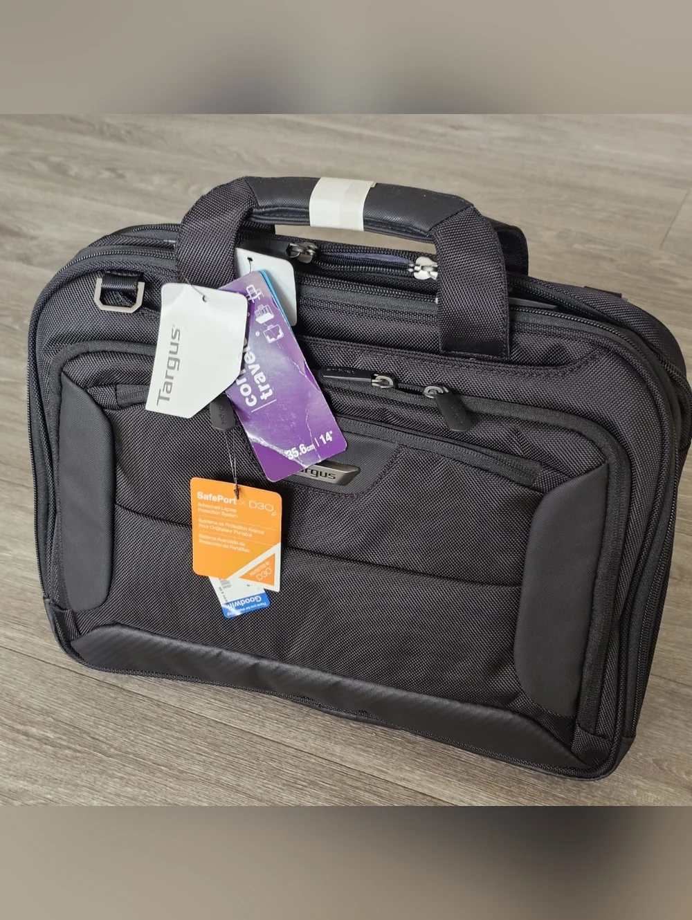 NEW TARGUS REVOLUTION LAPTOP TRAVEL BAG CHECKPOINT FRIENDLY 15.6